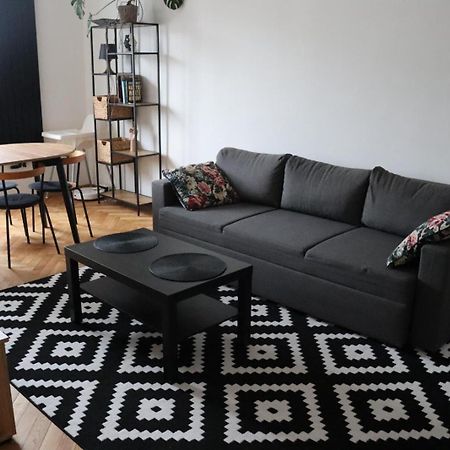 ורשה Ohmyhome - Plac Pieciu Rogow - Centrum מראה חיצוני תמונה