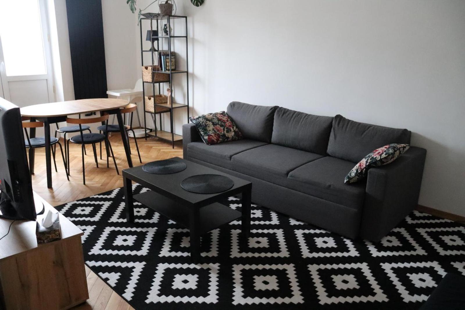 ורשה Ohmyhome - Plac Pieciu Rogow - Centrum מראה חיצוני תמונה